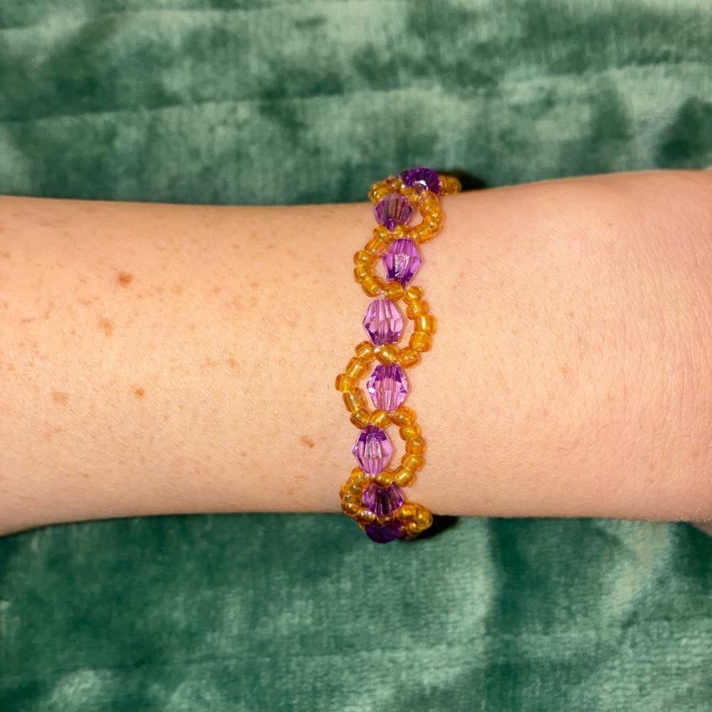 Elegant Purple and Gold Beaded Bracelet